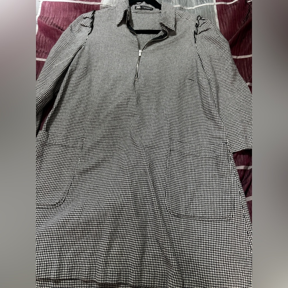Zara Monochrome Houndstooth Mini Dress. Size Medium